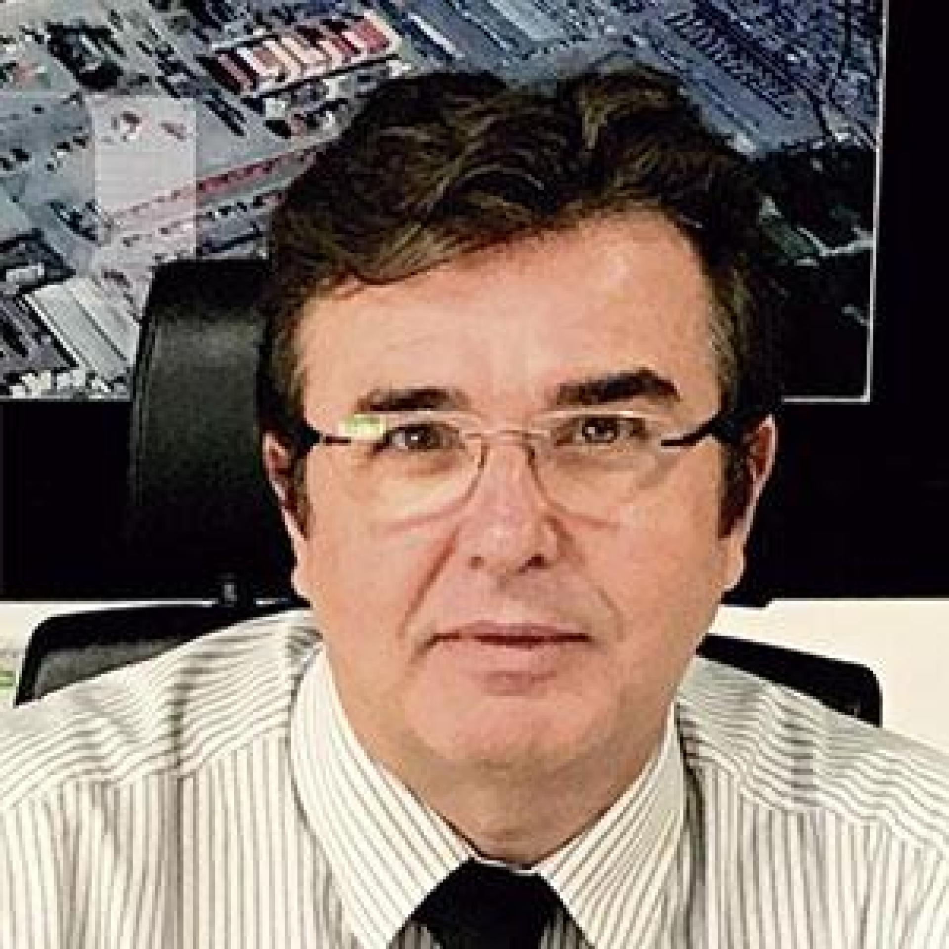 Dr. Mario Povia