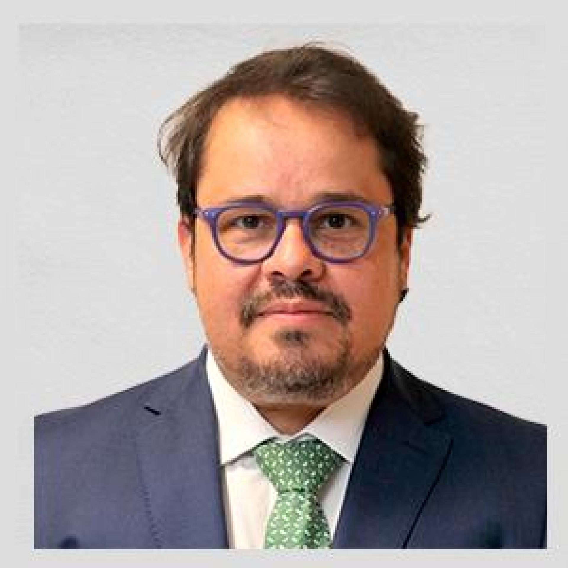 Dr. Carlos Ribeiro