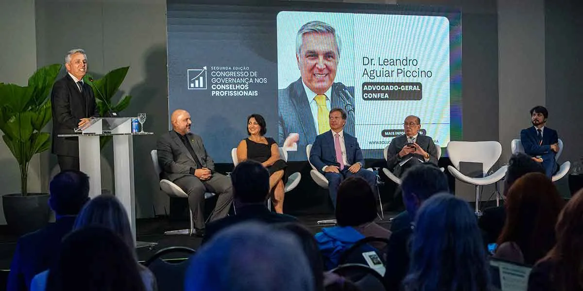 STF, TCU e PGR debatem o futuro dos Conselhos Profissionais em Brasília
